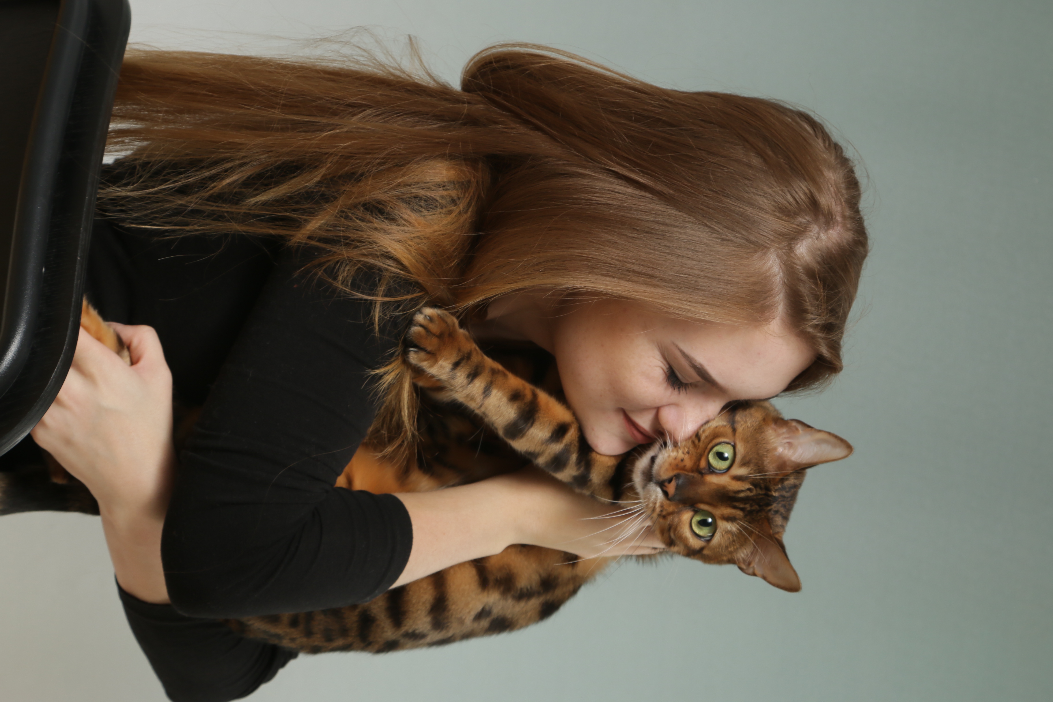 Frau mit Katze